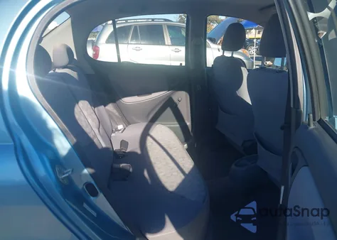 2002 Toyota Echo из США, поврежденный, VIN JTDBT123120244160